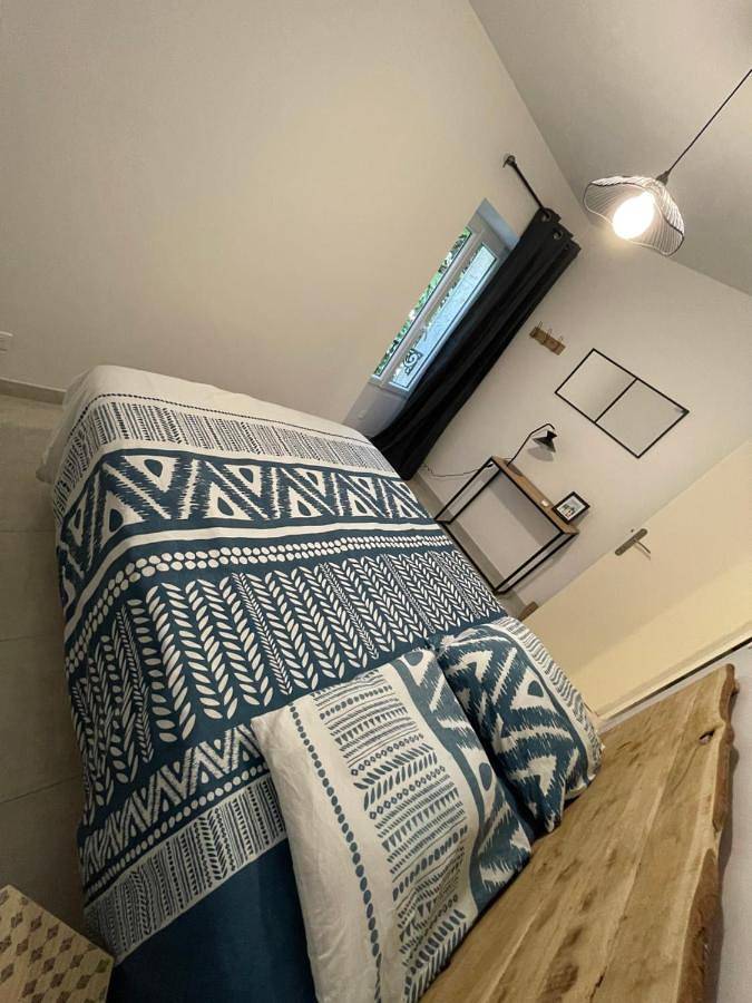 Two-Bedroom House in Bourges, Région de Bourges