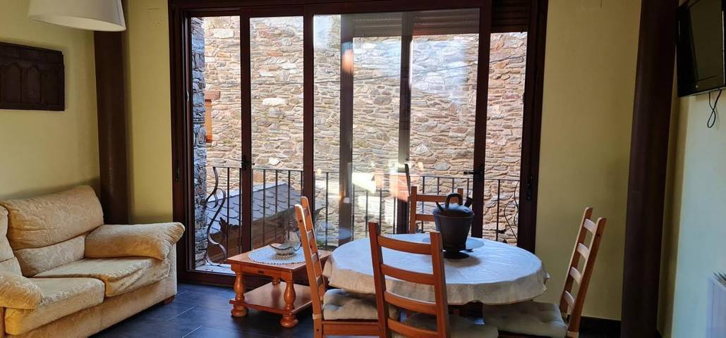 Maison de campagne pour 6 personnes, avec terrasse et vue, animaux acceptés à Queralbs - 2