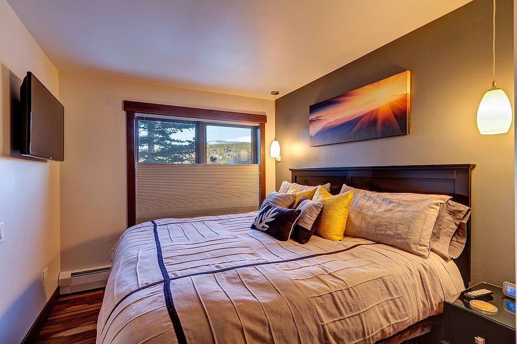 Ganze Wohnung, Auf dem Fluss & Bergblick! Einfach um Breck gehen! Kostenloser Garagenparkplatz! in Arapaho and Roosevelt National Forests