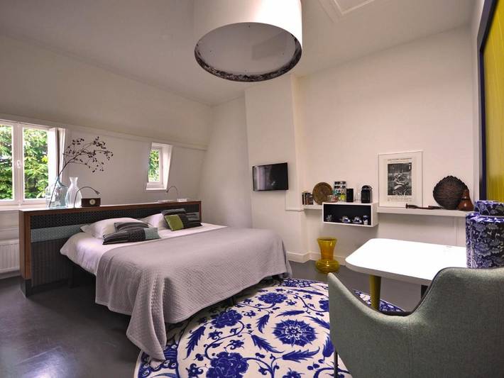 B&b voor 2 personen, with Terras and Tuin as well as Uitzicht in Nijmegen