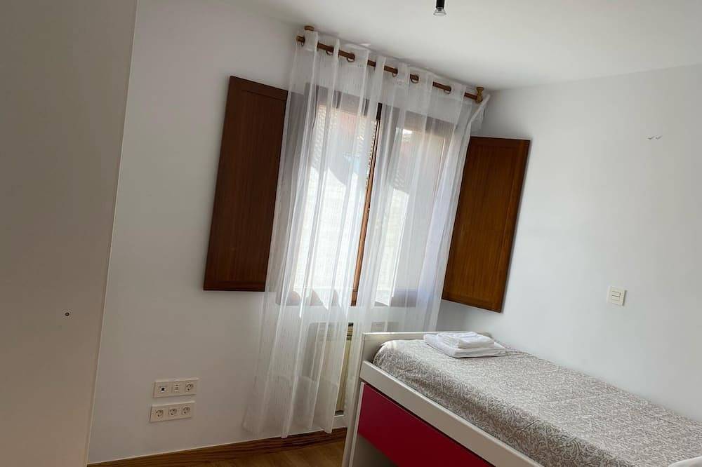 Entire apartment, Between Castle and Cathedral in Burgos, Burgos Province