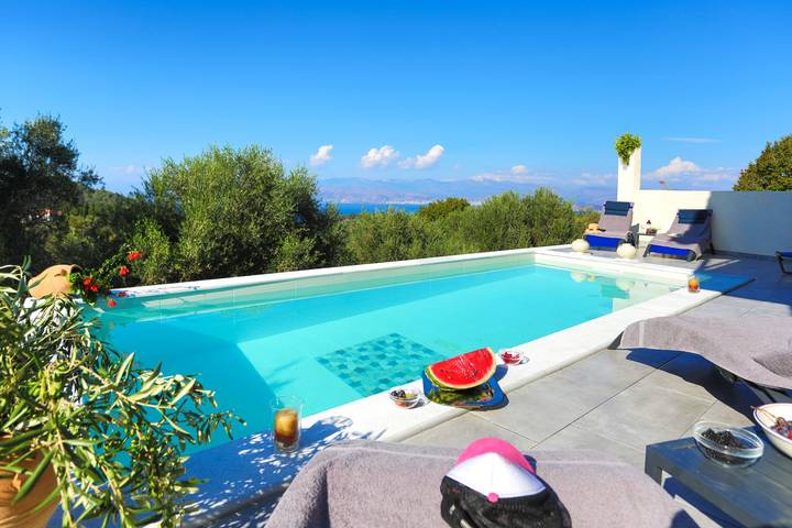 Agriturismo per 7 persone, con panorama e balcone a Corfù