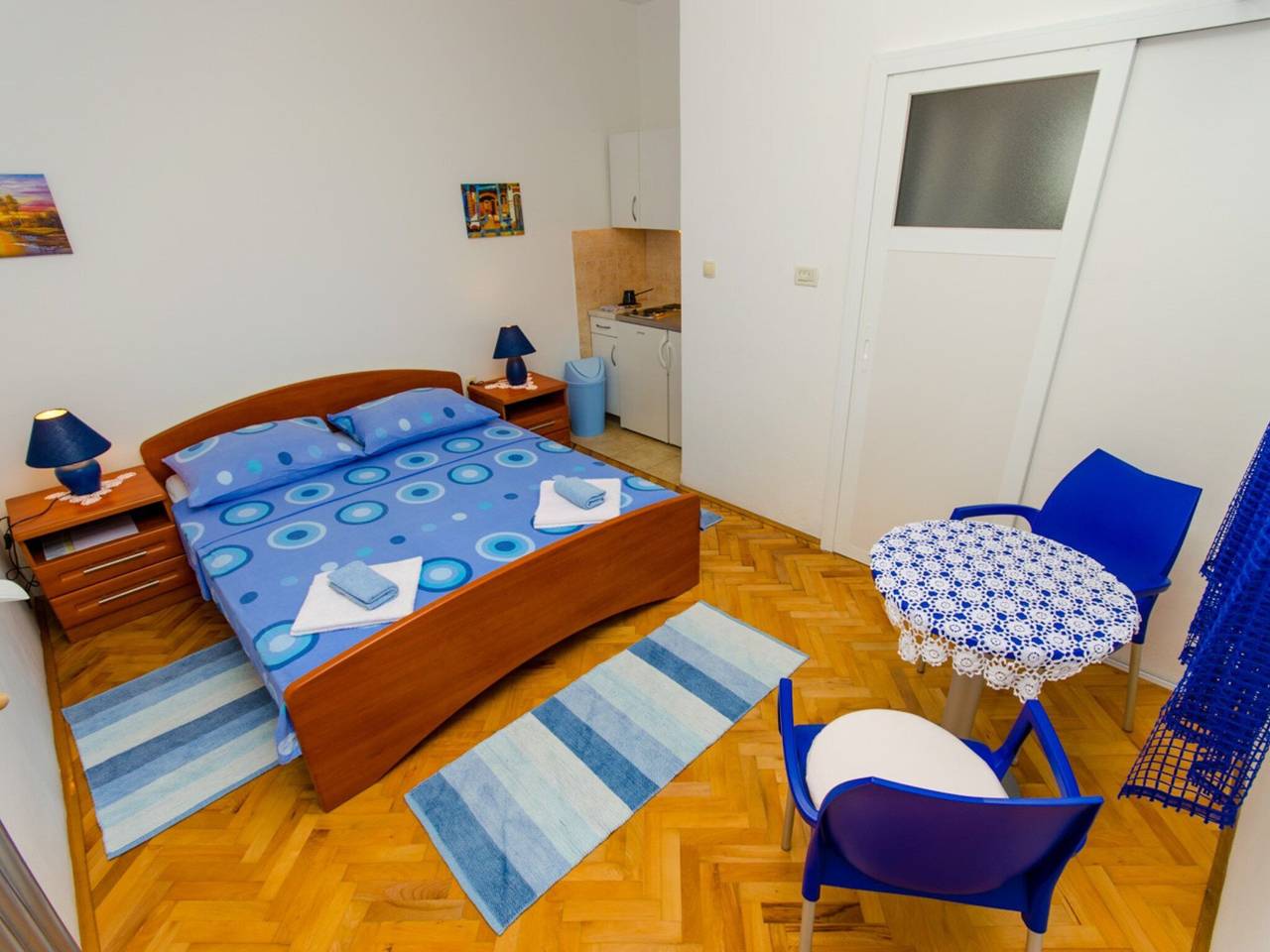 Ganze Wohnung, Apartments Ivana (Tr) -Studio with Terrace ( A2) in Trogir, Ciovo