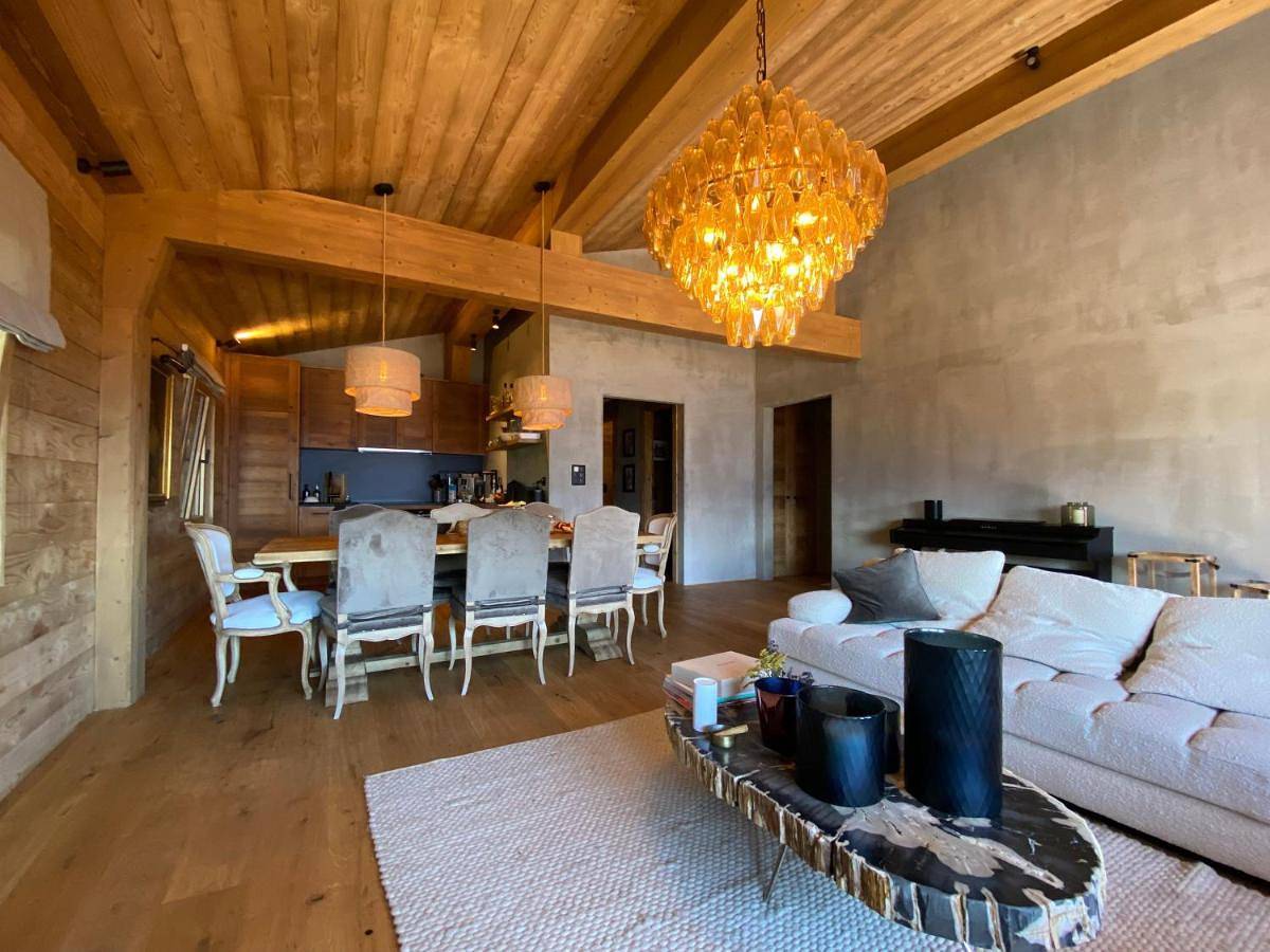 Chalet in St-Maurice-de-Laques, Mollens