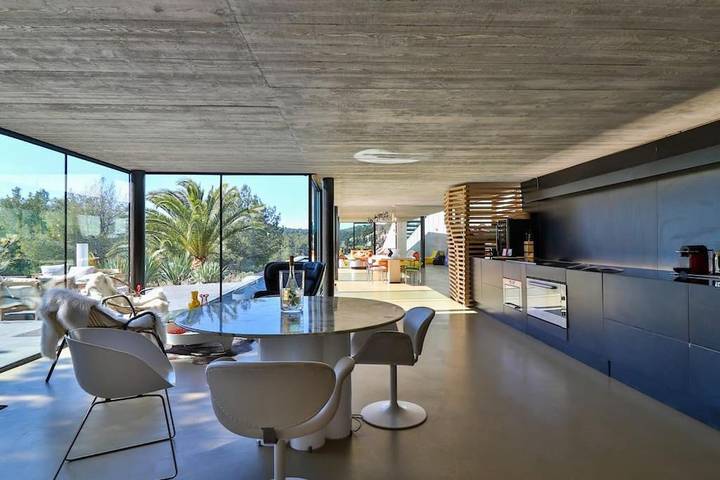 Villa pour 15 personnes, avec vue ainsi que jardin et piscine à Bandol - 2