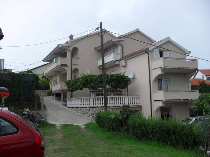 Apartament wakacyjny dla 5 osób, z ogród w Lopar