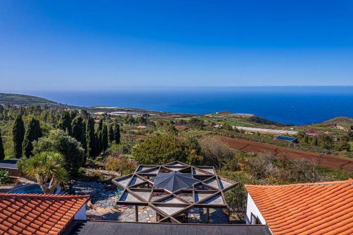Chalet para 4 personas, con jardín y vistas al lago además de vistas y piscina, Se admiten mascotas en La Palma - 3