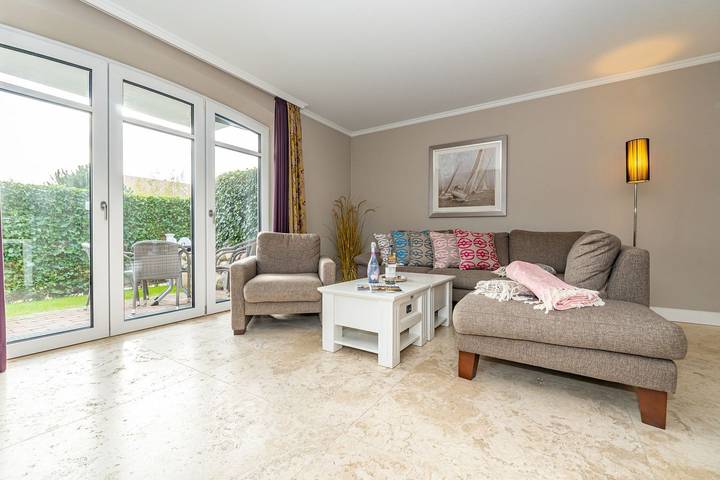 Ganze Wohnung, Stadt- und Strandnah. Moderne 4-Zimmer-Ferienwohnung, mit Pool. in Westerland, Sylt (Gemeinde)