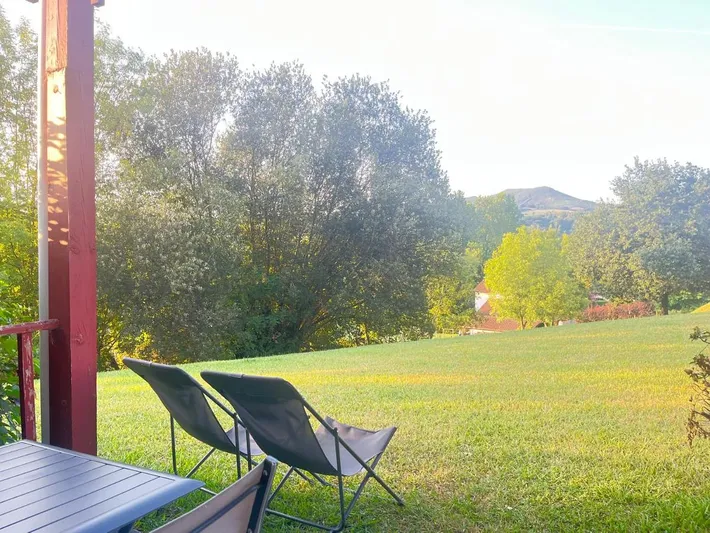 Apartamento de vacaciones para 2 personas, con jardín además de piscina y vistas - 1