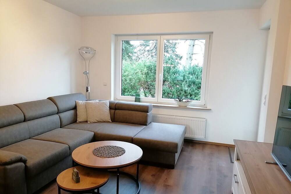 Ganze Wohnung, Ferienwohnung (100 qm) mit Terrasse in Karlstadt, Maindreieck