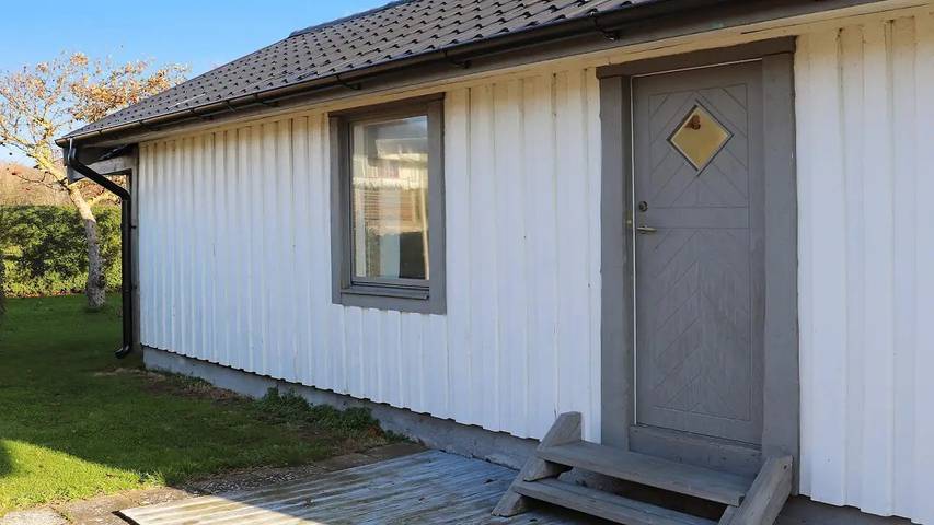 Feriehus for 3 personer, med hage i Halland