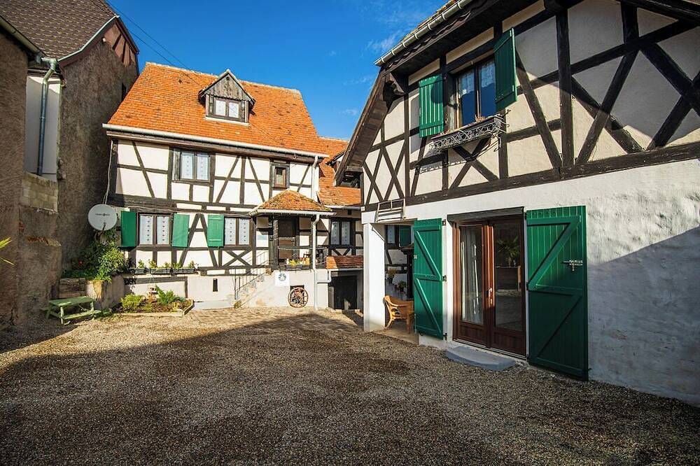 Le Vieux Pressoir - 6 gites - 8ch - max 15 personnes in Dieffenthal, Région de Sélestat-Erstein