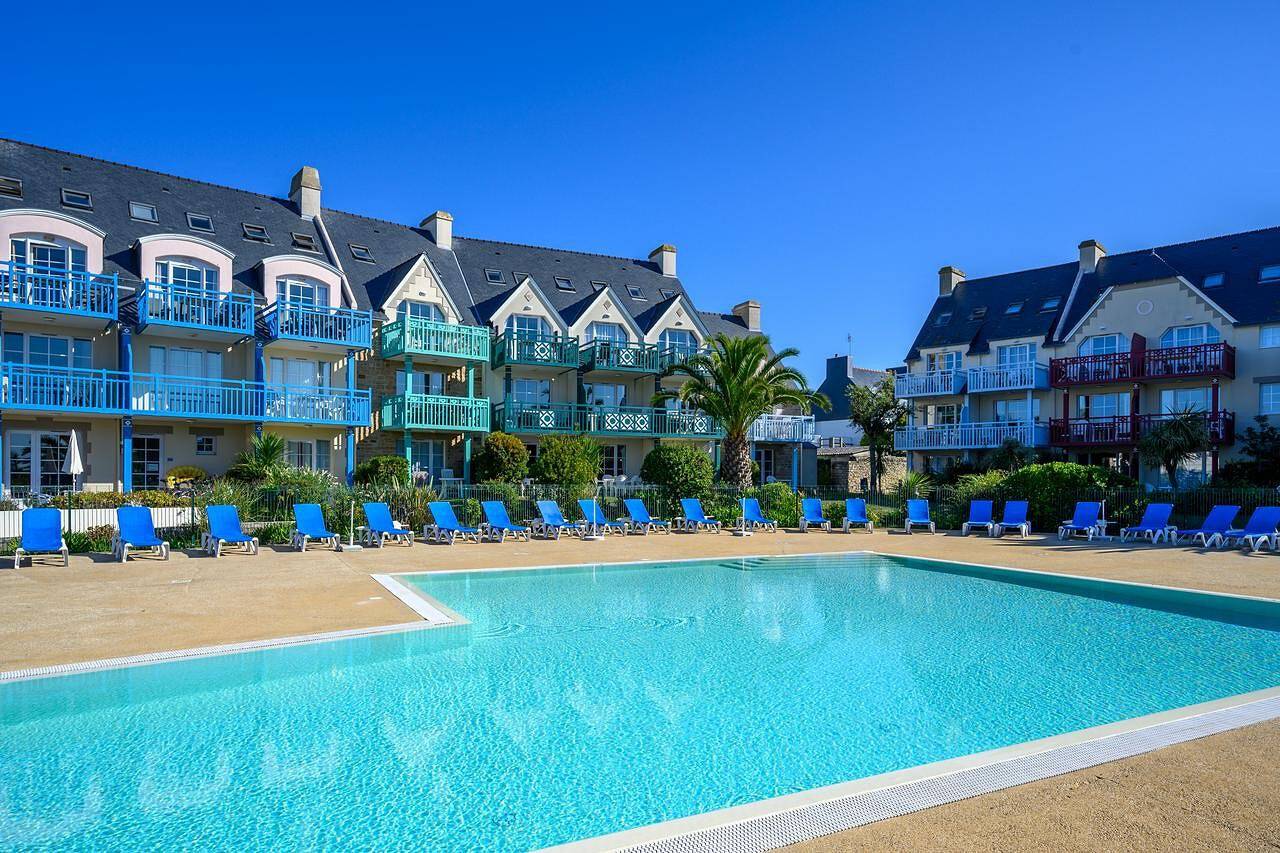 Appartement entier, Appartement de vacances "L'Eclose Cap Marine" avec vue sur mer, piscine chauffée partagée et Wi-Fi in Guilvinec, Région de Quimper