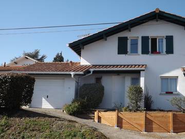 Gîte pour 5 personnes, avec jardin et terrasse à Anglet