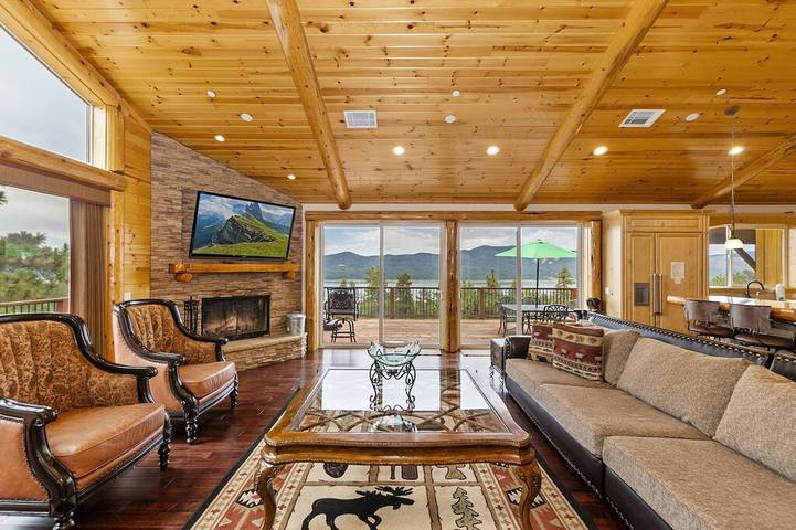 Log cabin for 16 people, with balcony, with pets in Big Bear Lake