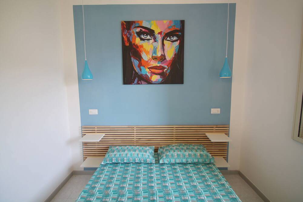 Apartamento entero, Baia Verde-apartment 300 mt from the sandy beaches in Baia Verde, Golfo de Tarento