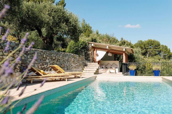 Maison d’hôte pour 2 personnes, avec Terrasse et Jardin ainsi que Piscine et Vue