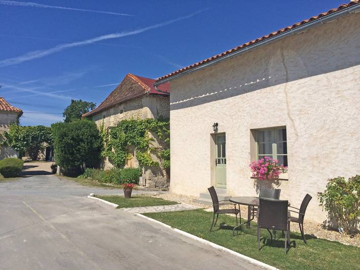 Gîte pour 8 personnes, avec piscine