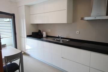 Holiday Rental for 6 People in Praia da Rocha, Portimão, Photo 3