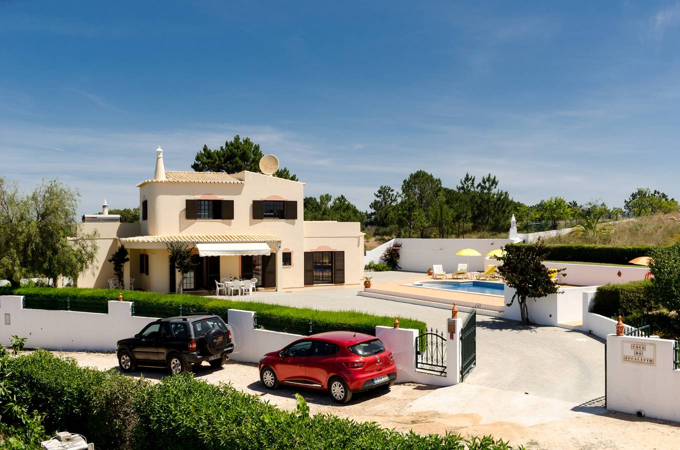 Villa Eucalipto with private pool in Lagoa, Faro District
