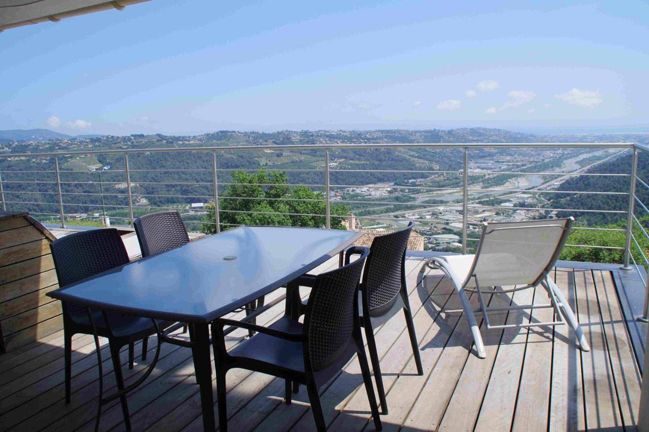 Appartement entier, 3 pièces dans le ciel in Gattières, Côte méditerranéenne (France)