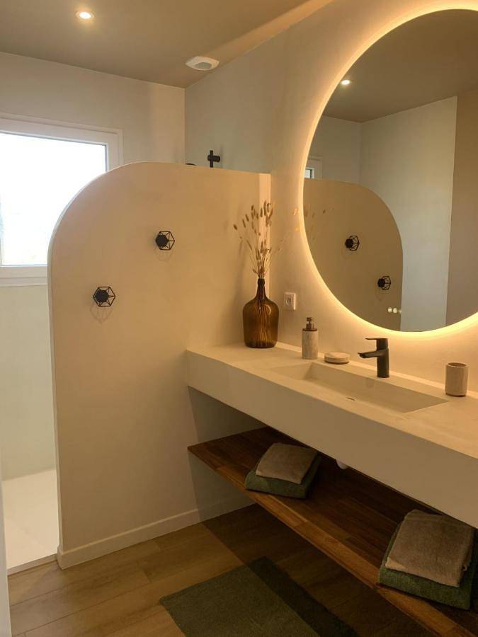 Two-Bedroom House in Cheverny, Sologne