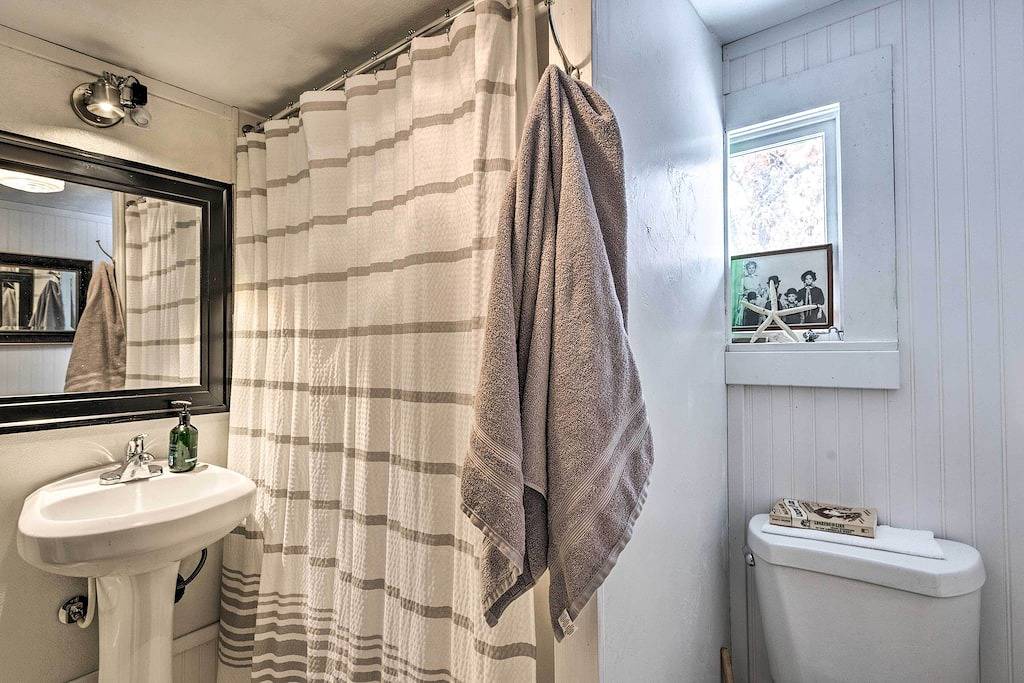 Lovely Montrose Home w/ Yard: Walk to Dtwn & Park! in Montrose, Black Canyon Nationalpark