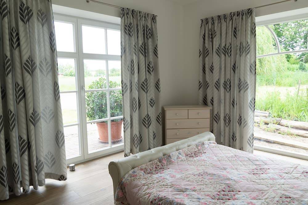 Ganze Wohnung, Zentral gelegene, ruhige Fewo mit Terrasse und Garten in Sehlen, Bergen auf Rügen und Umgebung