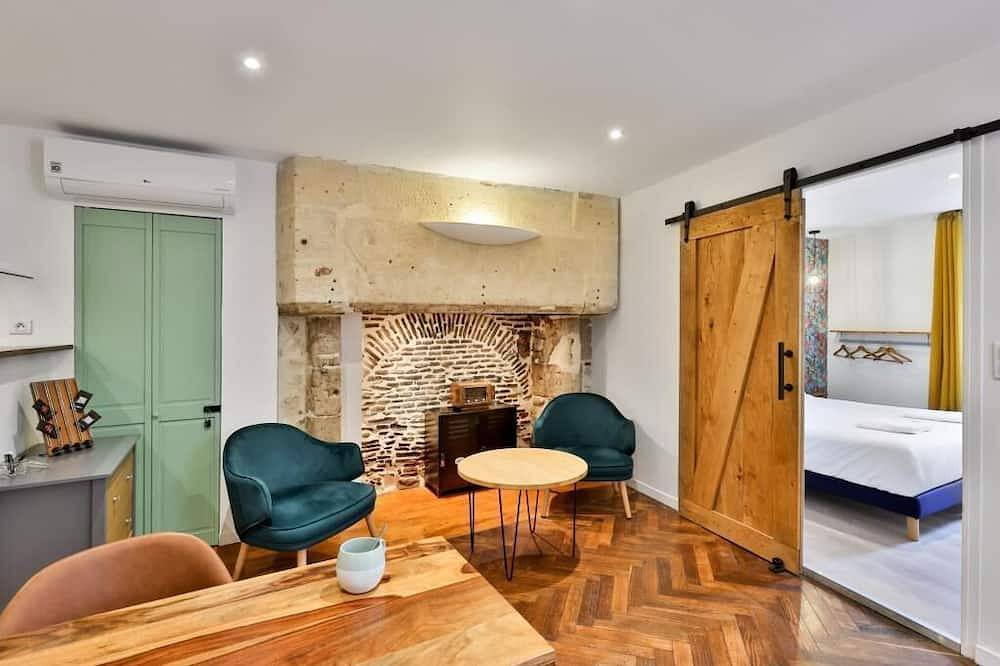 Appartement entier, Le Charmant : Élégance et Histoire au Pied de la Cathédrale in Périgueux, Périgord Blanc