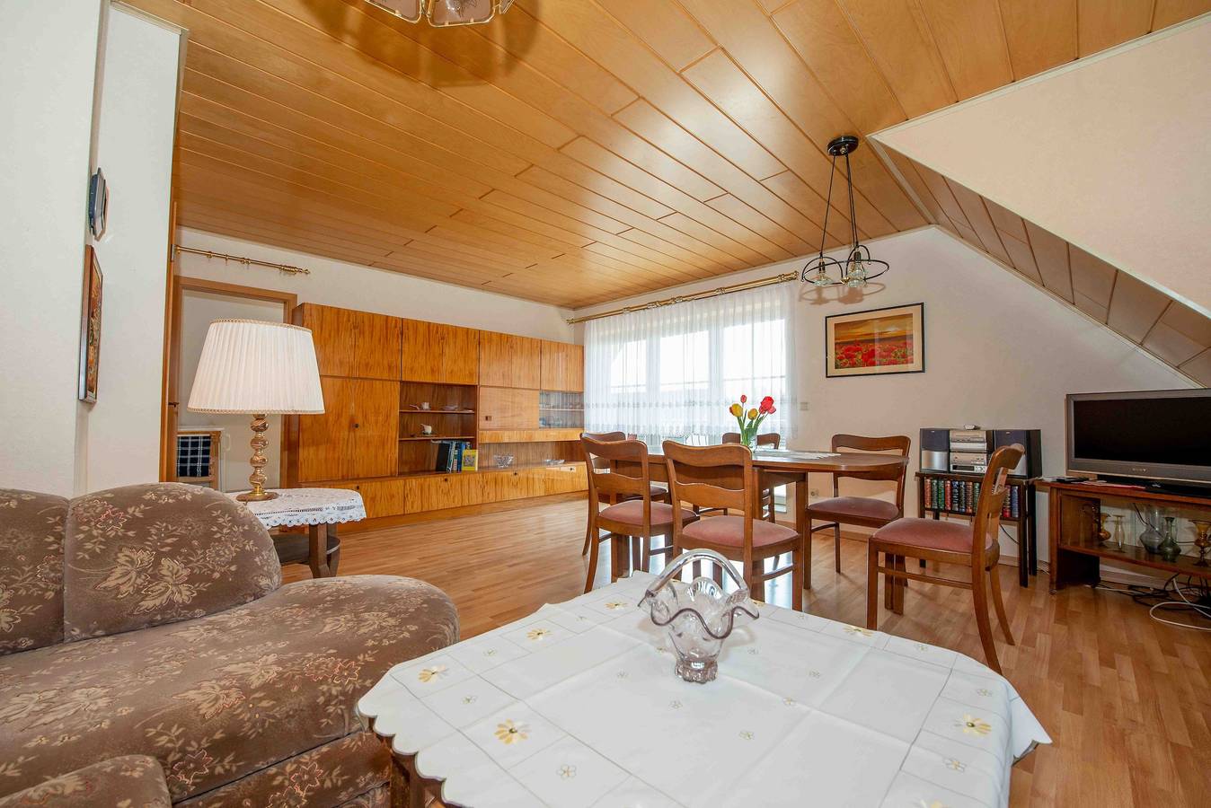 Ganze Ferienwohnung, Ferienwohnung Hörselbergblick - Fw (68qm mit Wohnzimmer, Küche, Bad/Wc, 2 Schlafzimmer mit Doppelbett für max. 4 Personen) in Wartburg, Eisenach