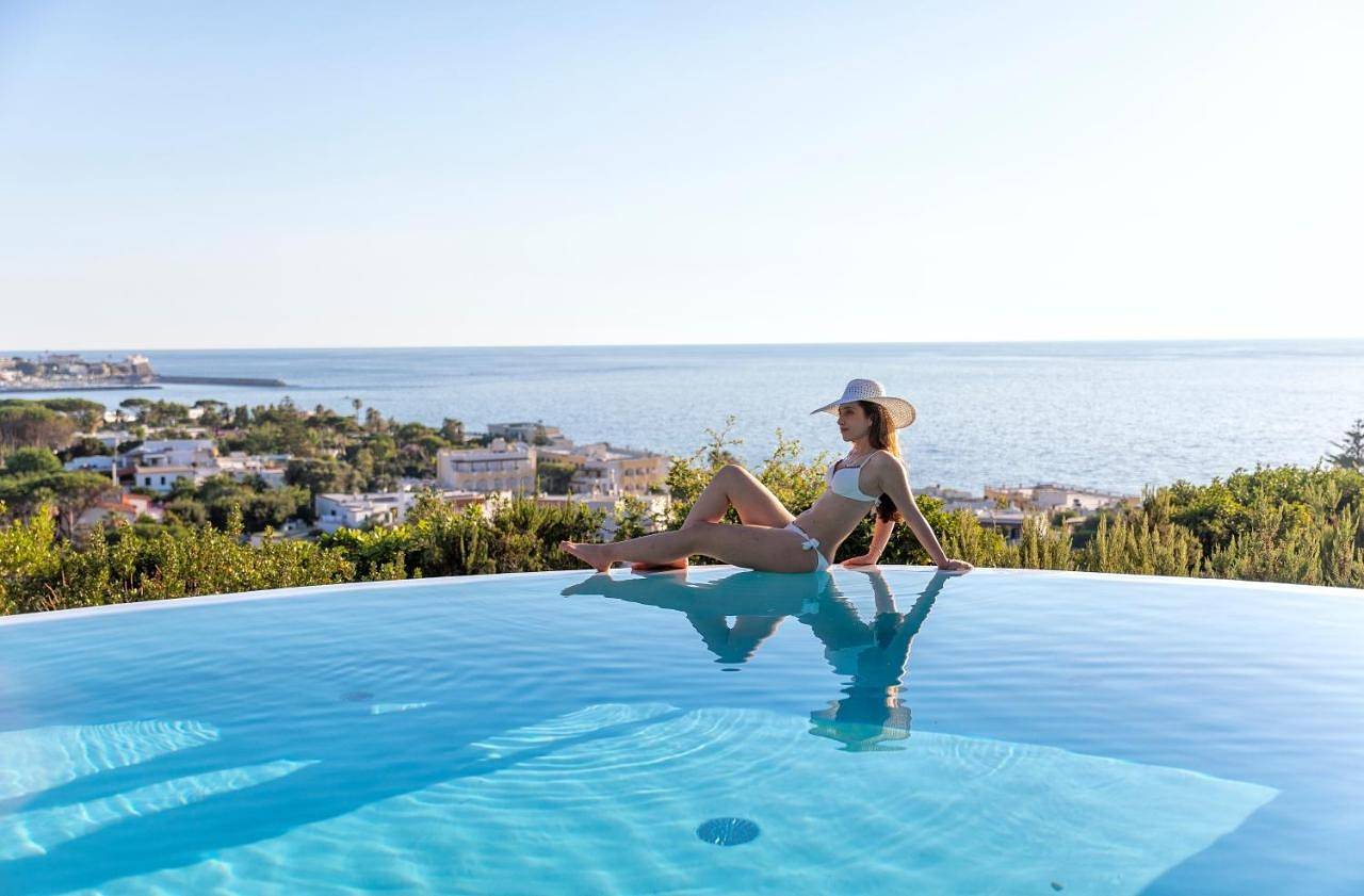 Villa dei Lecci - 7 Luxury villas with private pool or jacuzzi in Forio, Ischia