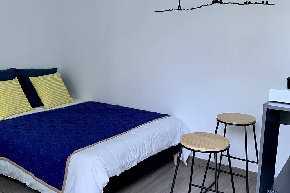 Appartement entier, Studio Cocooning « Vue sur Paris » à 15 mn de Paris in Sartrouville, Yvelines