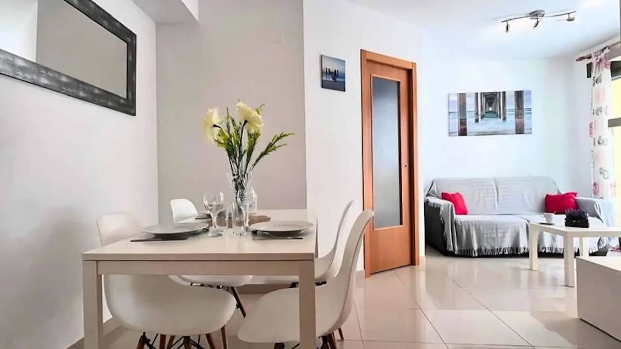 Entire holiday apartment, Ferienwohnung für 4 Personen (45 m²) in El Campello in Playa Carrer La Mar, el Campello