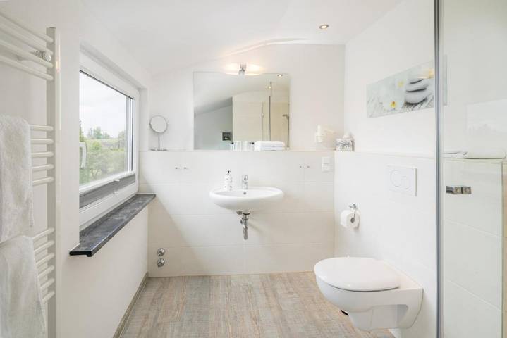 Hotel für 2 Personen, mit Balkon und Terrasse sowie Garten und Ausblick in Seesen - 2