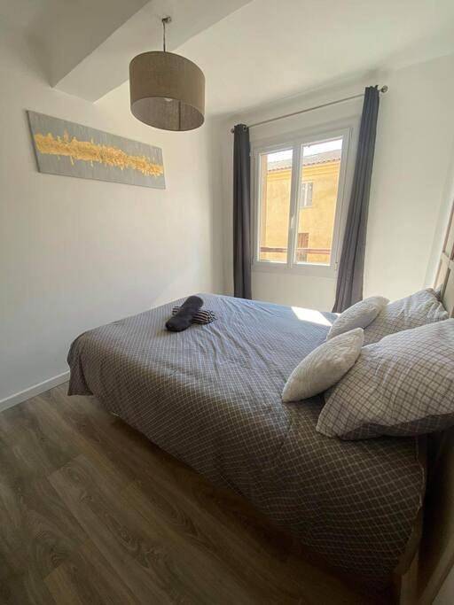 Appartement entier, One-Bedroom Apartment in La Crau, Côte méditerranéenne (France)