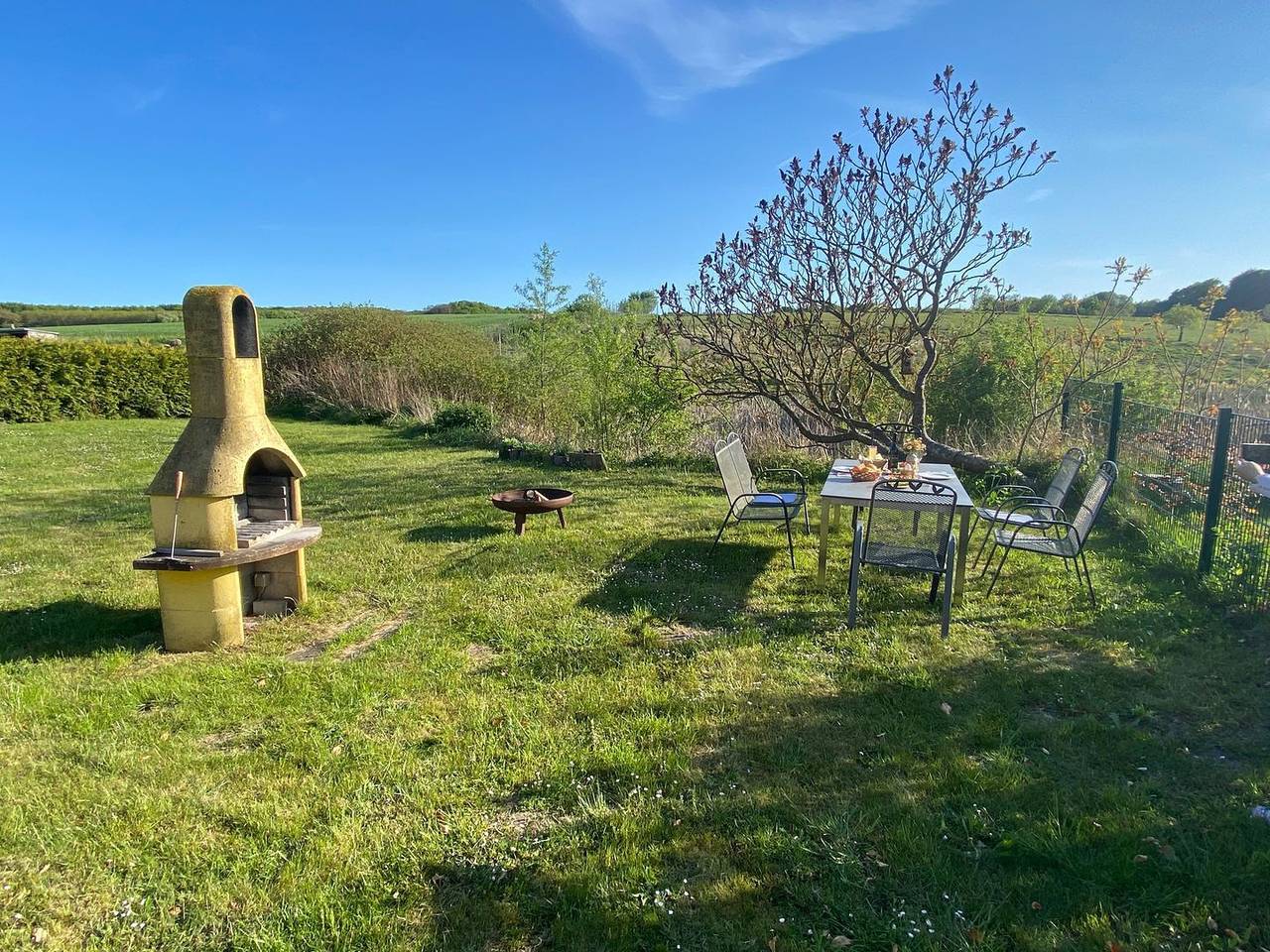 Ganze Wohnung, Fewo Ostseeglück im Jasmund-Paradies mit Terrasse und haustierfreundlich in Hagen Auf Rügen, Lohme