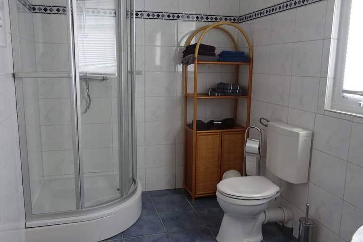 Ferienwohnung für 4 Personen, mit Balkon und Whirlpool sowie Garten in Balve - 4