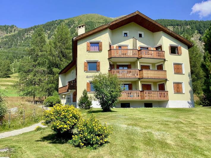 Ferienwohnung für 2 Personen, mit Garten und Balkon in Pontresina