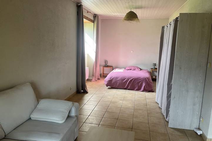 Location de vacances pour 8 personnes à Saint-Julien-de-Civry - 2