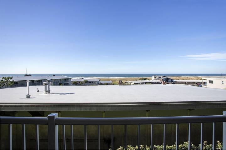 Ferienwohnung für 6 Personen, mit Balkon und Whirlpool sowie Pool - 1