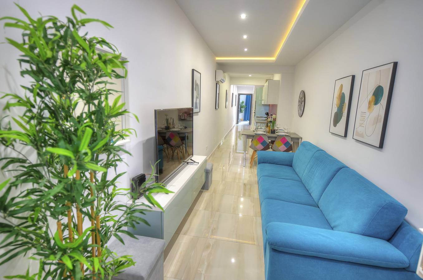 Entire apartment, Holiday apartment for 3 people with terrace in San Giljan, Malta Island