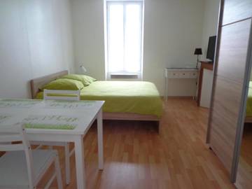 Gîte pour 2 personnes, avec vue et piscine à Guéret