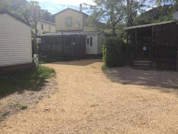 Camping pour 7 personnes, avec vue ainsi que terrasse et jardin dans la Creuse