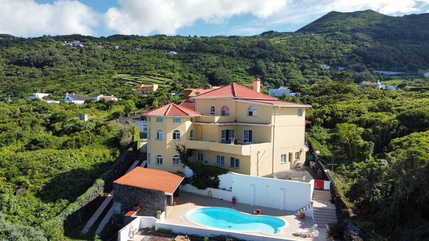 Casa de férias para 2 pessoas, com Terraço e Jardim e ainda Piscina em São Jorge (Portugal)
