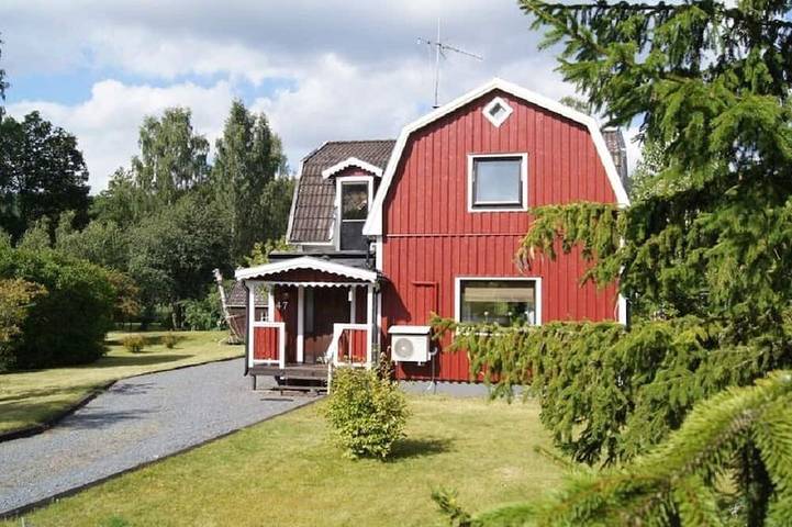 Ferienhaus für 6 Personen, mit Garten und Balkon in Hultsfreds und Umgebung