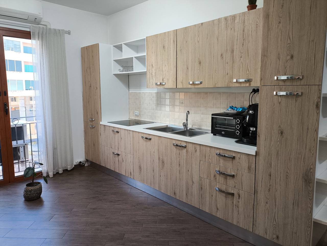 Entire apartment, Apartment 'Pirtusu Del Porto 2, Palermo' with Balcony, Wi-Fi and Air Conditioning in Palermo, Palermo Province