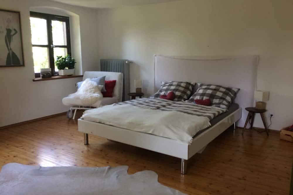 Ganze Wohnung, Ferienwohnung, 110 m² mit Balkon und separatem Eingangsbereich in Bodnegg, Region Bodensee-Oberschwaben