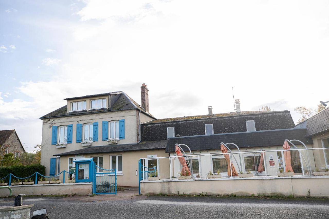 Standard Double Room in Gaillon, Région de Les Andelys