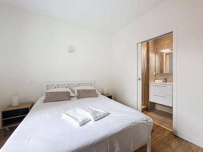 Gîte pour 6 personnes, avec terrasse, animaux acceptés à Coudes - 2