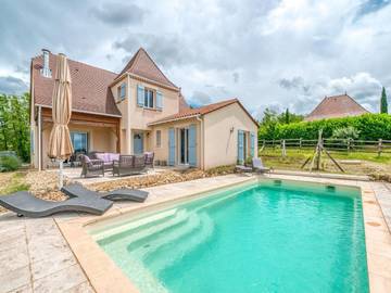 Cottage pour 6 personnes, avec jardin ainsi que terrasse et piscine à Sainte-Foy-de-Longas